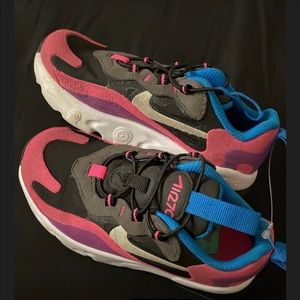 Toddler girls Nike shoes